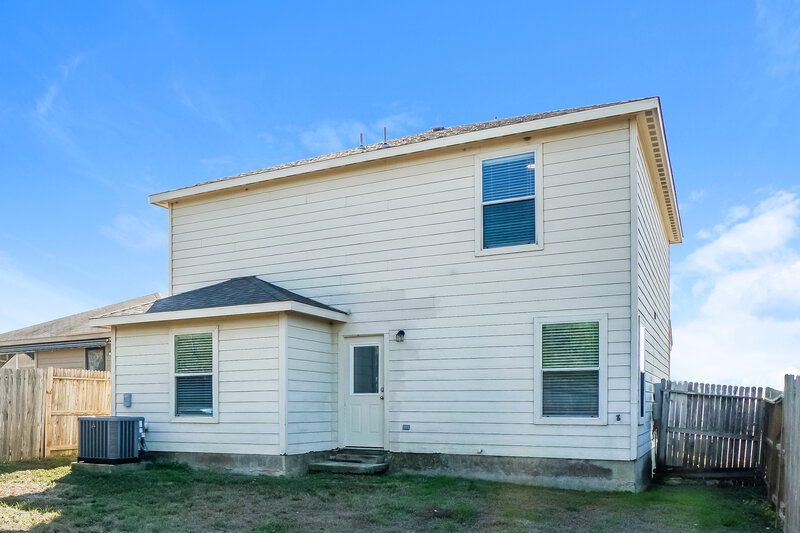 1,450/Mo, 5410 Chase Canyon San Antonio, TX 78252 Rear View 2