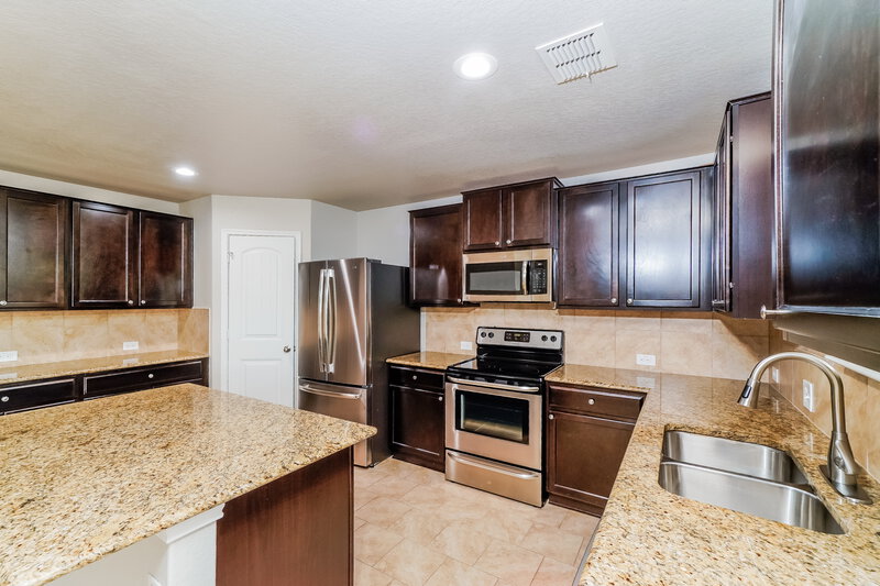 2,195/Mo, 11743 Verdis Valley San Antonio, TX 78245 Kitchen View 2