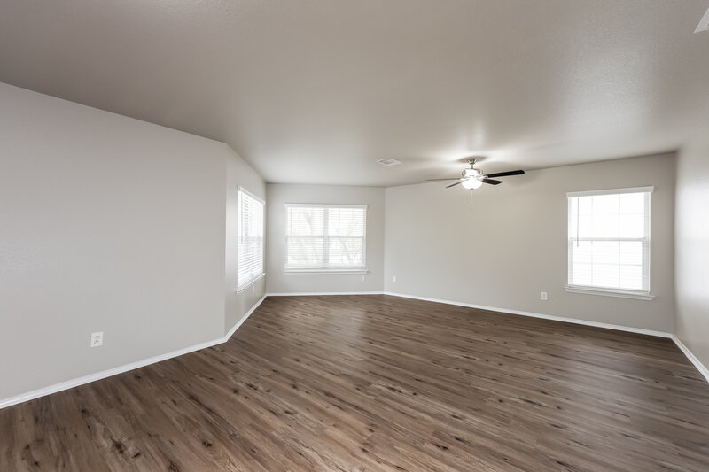 2,195/Mo, 310 Upland Creek San Antonio, TX 78245 Family Room View