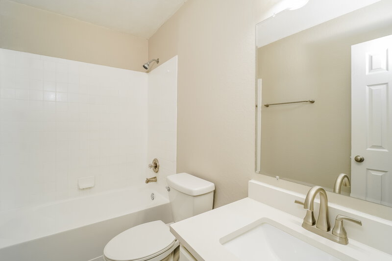 1,990/Mo, 1341 Copper Glen Dr New Braunfels, TX 78130 Bathroom View