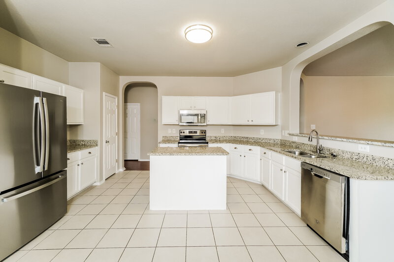 2,100/Mo, 2232 Fitch Dr New Braunfels, TX 78130 Kitchen View