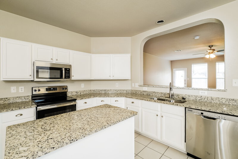 2,100/Mo, 2232 Fitch Dr New Braunfels, TX 78130 Kitchen View 2