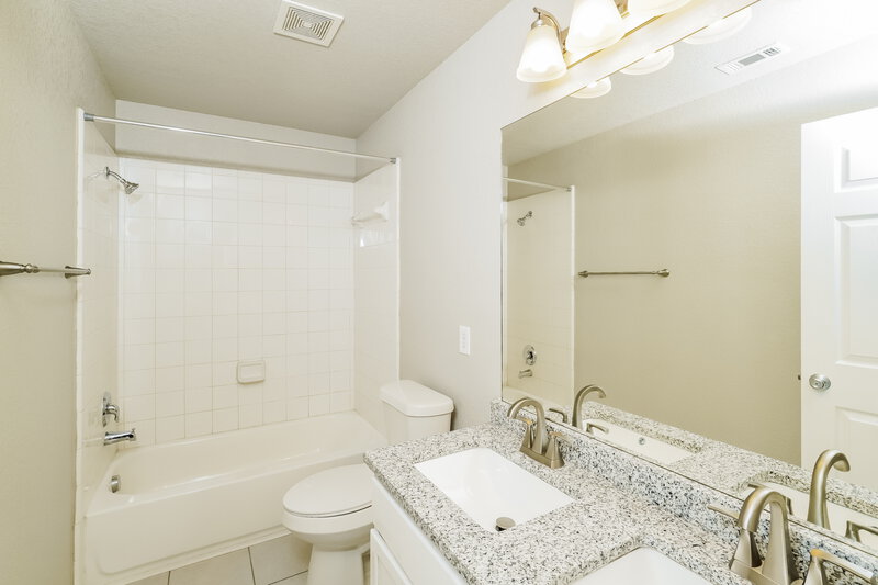 2,100/Mo, 2232 Fitch Dr New Braunfels, TX 78130 Bathroom View