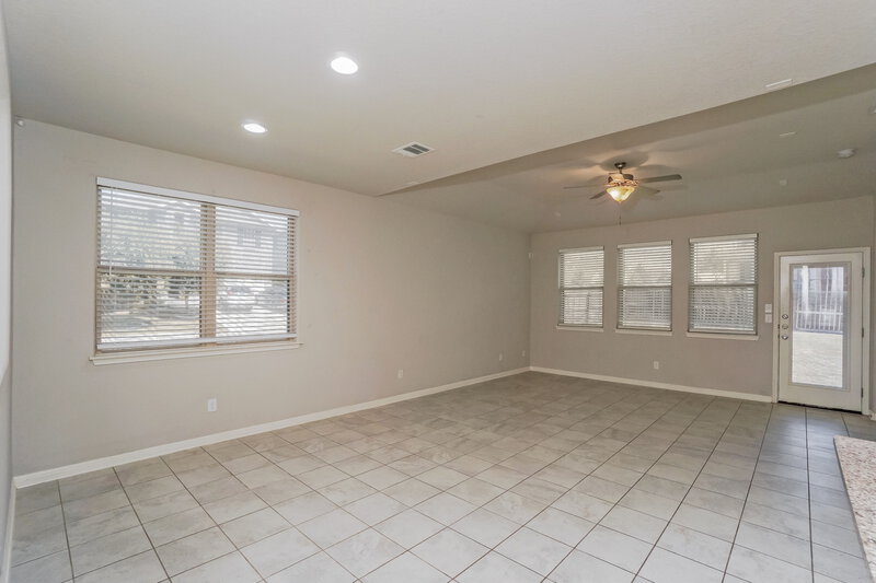 1,830/Mo, 3504 Silver Set San Antonio, TX 78245 Living Room View 2