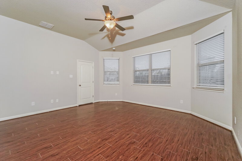 1,830/Mo, 3504 Silver Set San Antonio, TX 78245 Main Bedroom View 2