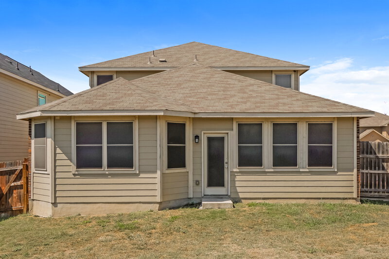 1,830/Mo, 3504 Silver Set San Antonio, TX 78245 Rear View