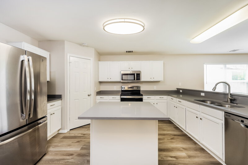 2,210/Mo, 3455 Blue Topaz San Antonio, TX 78245 Kitchen View