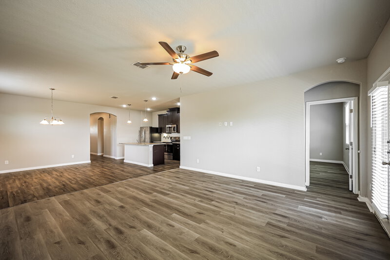 2,410/Mo, 15332 Daystar Pass San Antonio, TX 78253 Living Room View 2