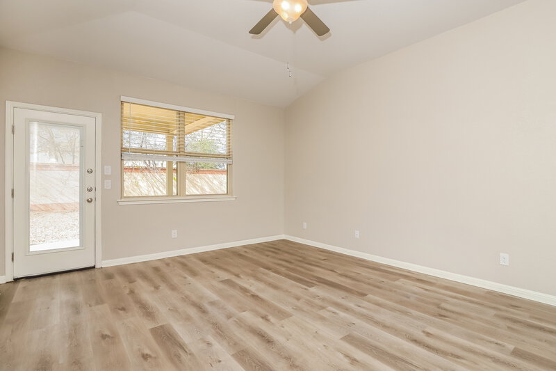 1,660/Mo, 8233 Oak Harvest Dr San Antonio, TX 78254 Living Room View 2