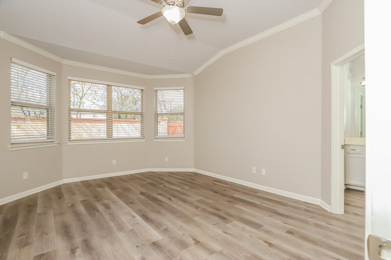 1,660/Mo, 8233 Oak Harvest Dr San Antonio, TX 78254 Main Bedroom View