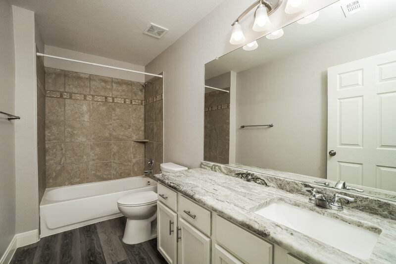 2,145/Mo, 10107 Bonavantura San Antonio, TX 78245 Bathroom View