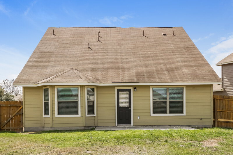 2,145/Mo, 10107 Bonavantura San Antonio, TX 78245 Rear View
