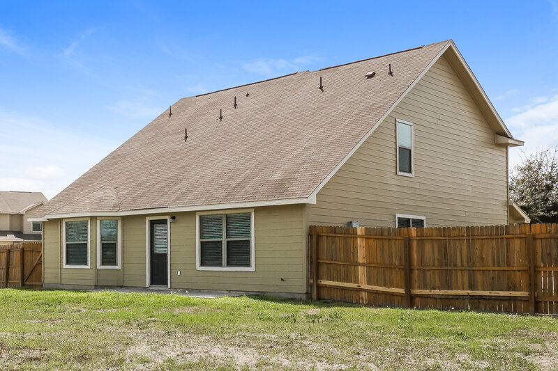 2,145/Mo, 10107 Bonavantura San Antonio, TX 78245 Rear View 2