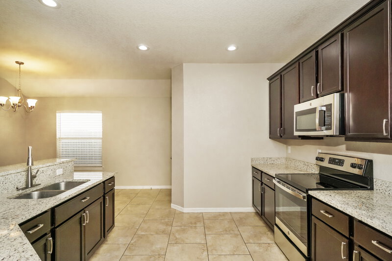 1,970/Mo, 5827 Southern Knoll San Antonio, TX 78261 Kitchen View 2