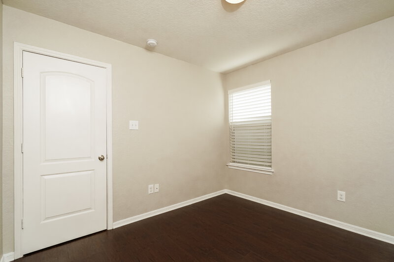 1,970/Mo, 5827 Southern Knoll San Antonio, TX 78261 Bedroom View