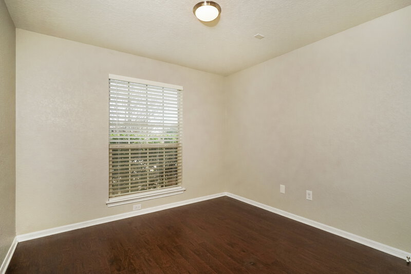 1,970/Mo, 5827 Southern Knoll San Antonio, TX 78261 Bedroom View 2