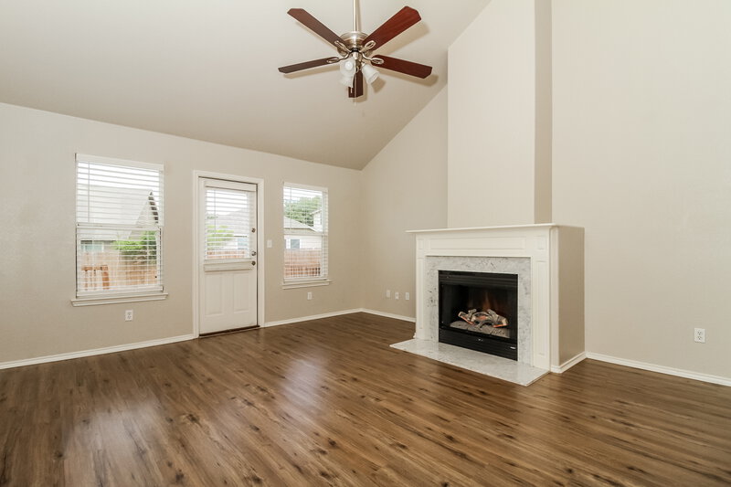 2,780/Mo, 4723 Gambels Quail Converse, TX 78109 Living Room View