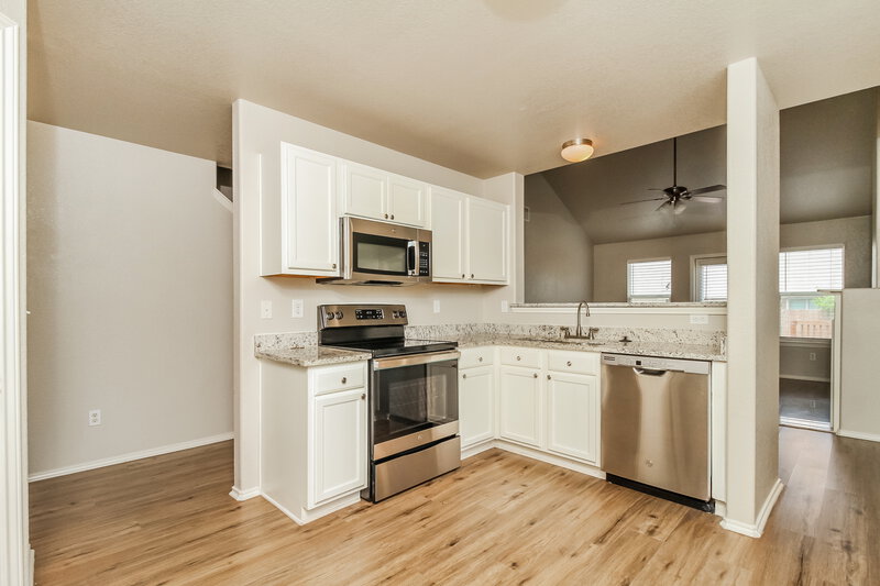 2,780/Mo, 4723 Gambels Quail Converse, TX 78109 Kitchen View