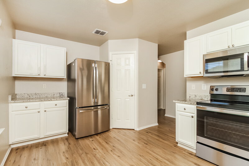 2,780/Mo, 4723 Gambels Quail Converse, TX 78109 Kitchen View 2