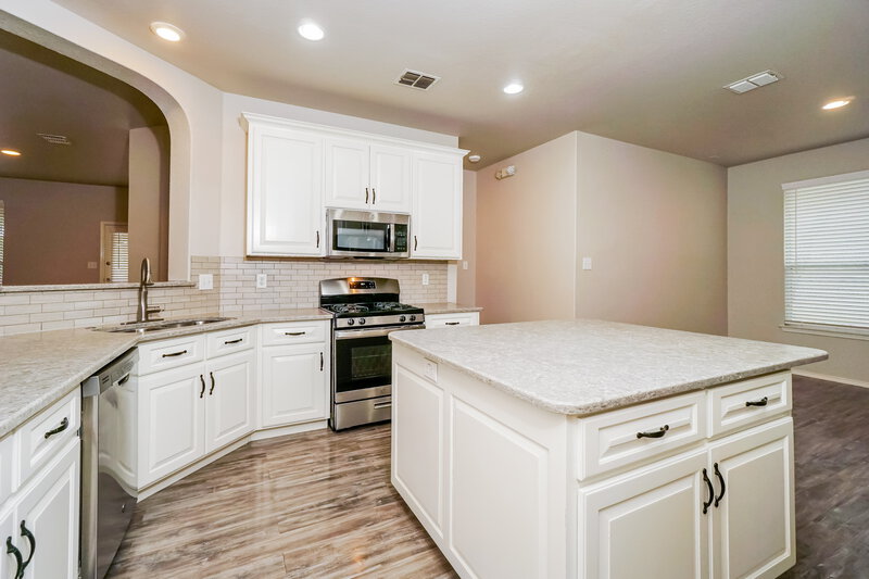 1,710/Mo, 342 Soaring Breeze San Antonio, TX 78253 Kitchen View 3