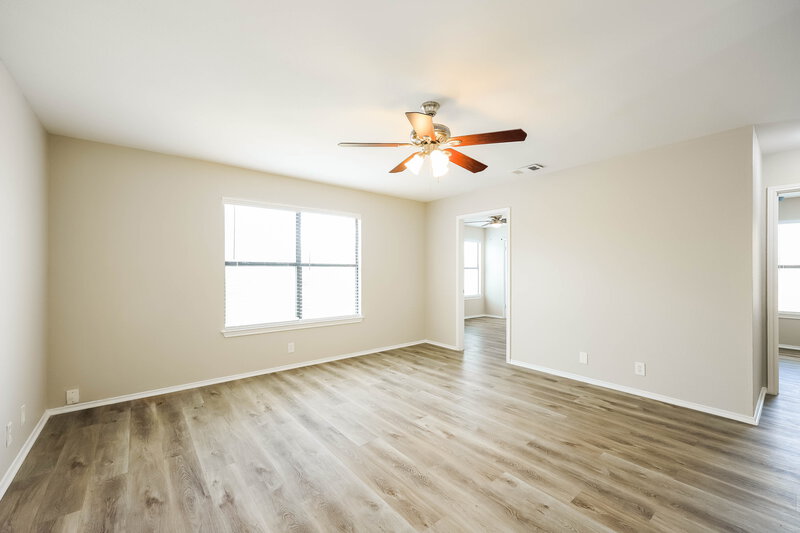 2,110/Mo, 7319 Autumn Brook Converse, TX 78109 Family Room View