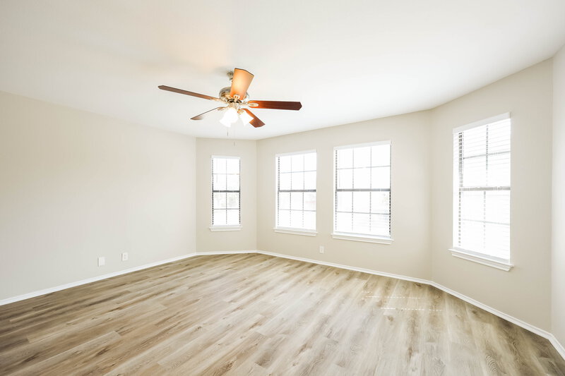 2,110/Mo, 7319 Autumn Brook Converse, TX 78109 Main Bedroom View