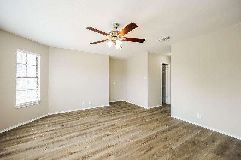 2,110/Mo, 7319 Autumn Brook Converse, TX 78109 Main Bedroom View 2