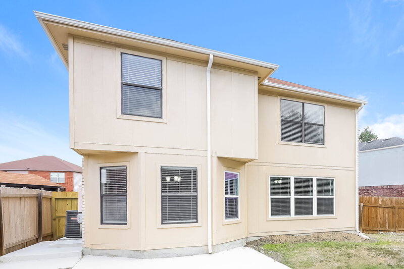 2,110/Mo, 7319 Autumn Brook Converse, TX 78109 Rear View