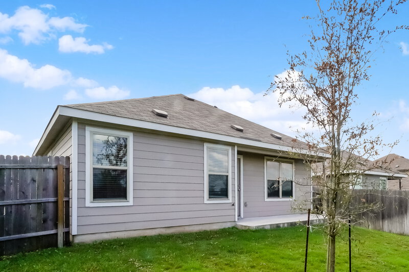 1,795/Mo, 10303 Barbeque Bay Converse, TX 78109 Rear View