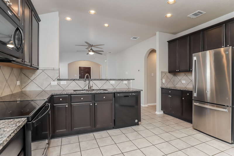 1,505/Mo, 119 Katy Post San Antonio, TX 78220 Kitchen View 2