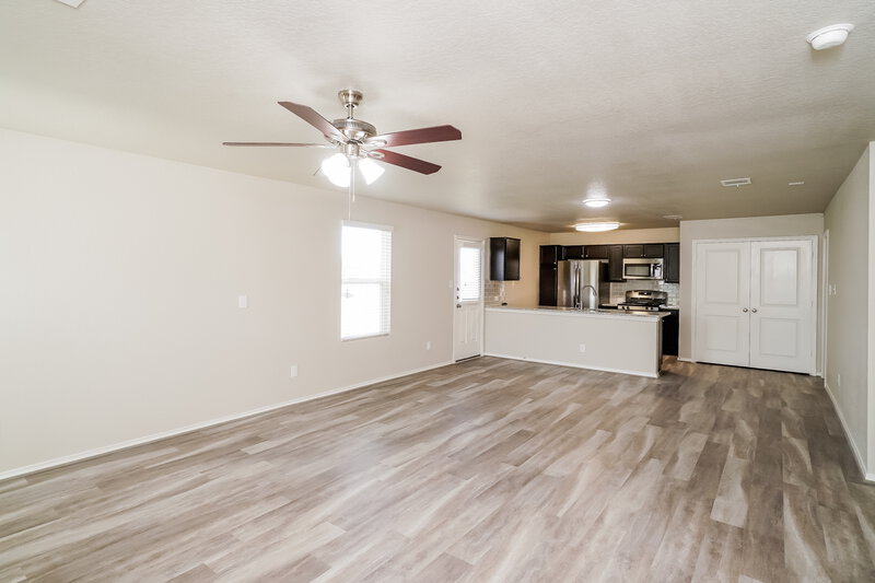 1,905/Mo, 11323 Babcock Bend San Antonio, TX 78249 Living Room View 3