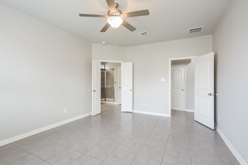 2,225/Mo, 11330 Charismatic San Antonio, TX 78245 Main Bedroom View 2
