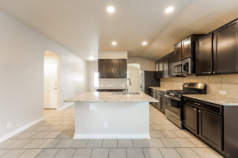 1,570/Mo, 2503 Barbwire Way San Antonio, TX 78244 Dining Room View 2