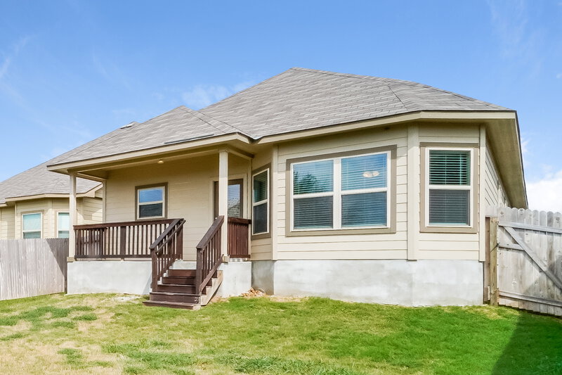 1,820/Mo, 7234 Birch Stage San Antonio, TX 78244 Rear View 2