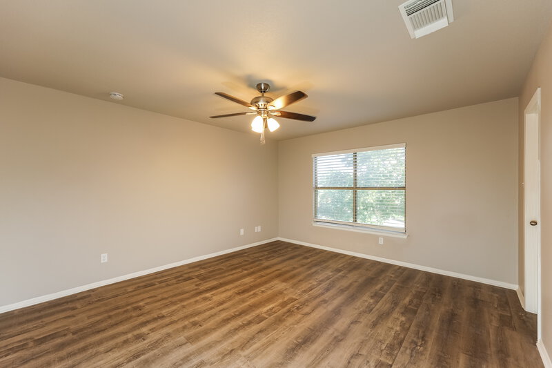 1,815/Mo, 8003 Coco Meadow Dr Converse, TX 78109 Main Bathroom View