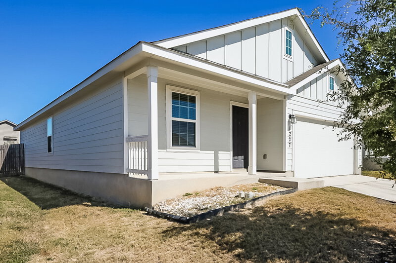 1,700/Mo, 1227 Lora Robbins San Antonio, TX 78245 Front View