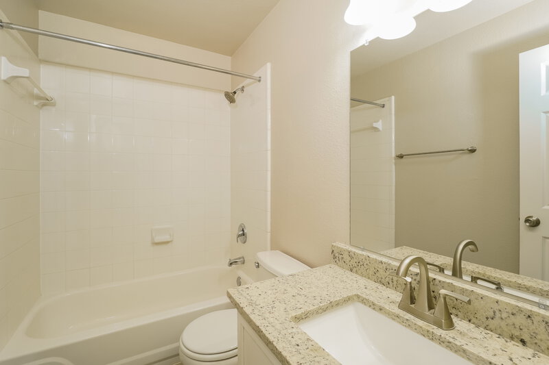 1,995/Mo, 8210 Vallecito Run San Antonio, TX 78250 Bathroom View
