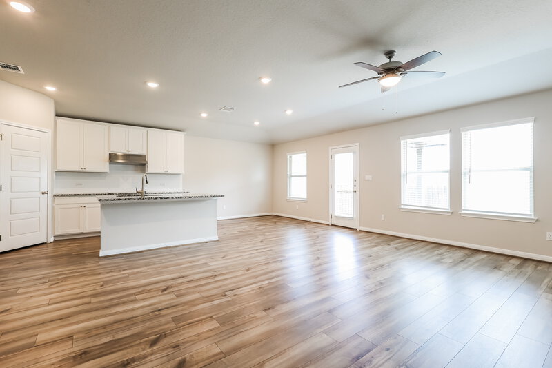 1,905/Mo, 512 Shelton Pass Cibolo, TX 78108 Living Room View 2