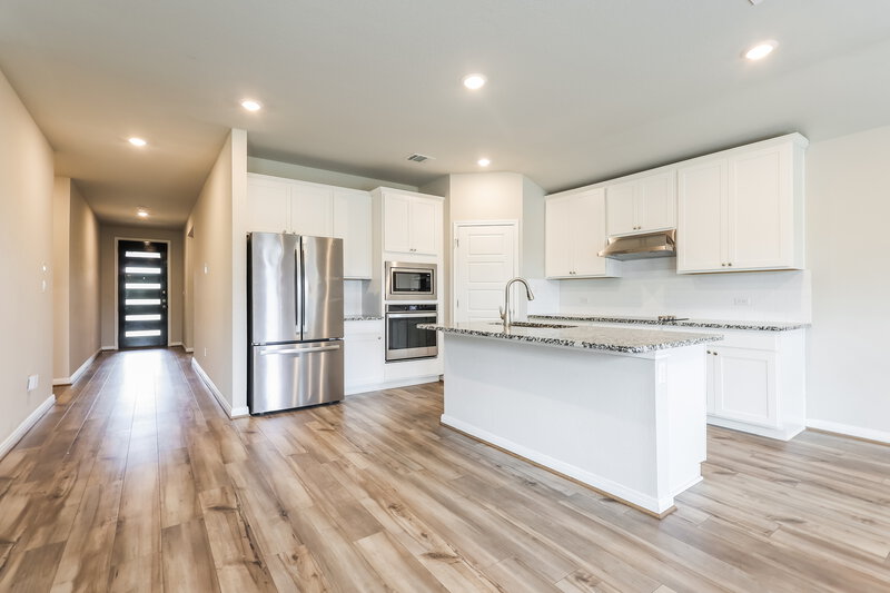 1,905/Mo, 512 Shelton Pass Cibolo, TX 78108 Kitchen View 2