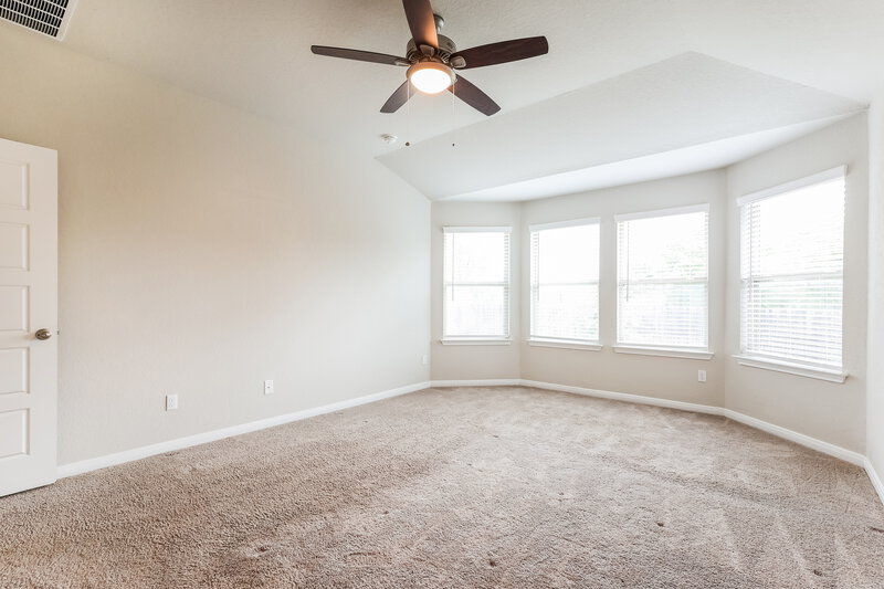 1,905/Mo, 512 Shelton Pass Cibolo, TX 78108 Main Bedroom View