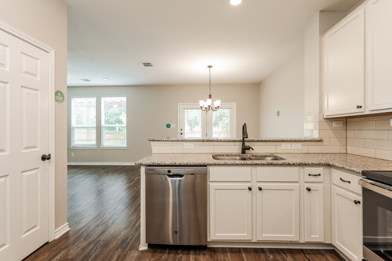 1,875/Mo, 8107 Broussard San Antonio, TX 78253 Kitchen View 2