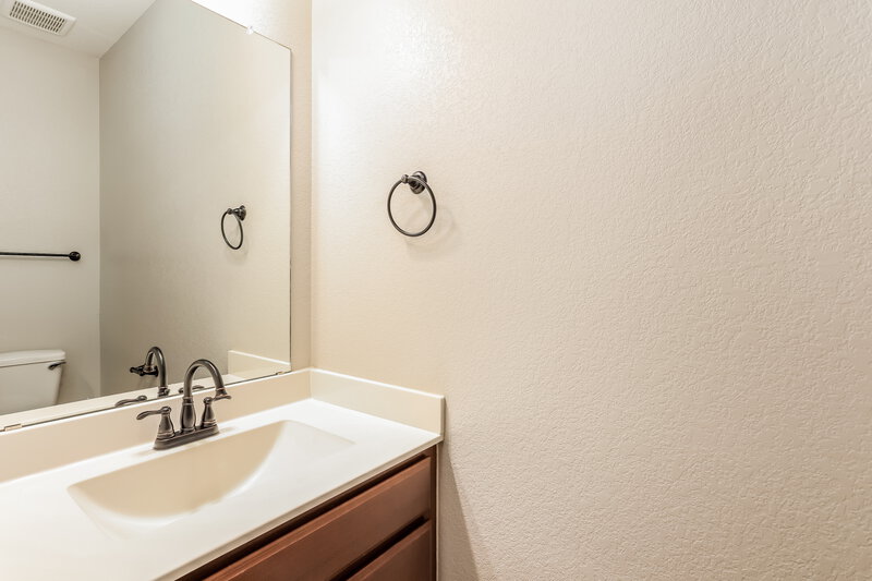 1,875/Mo, 8107 Broussard San Antonio, TX 78253 Bathroom View