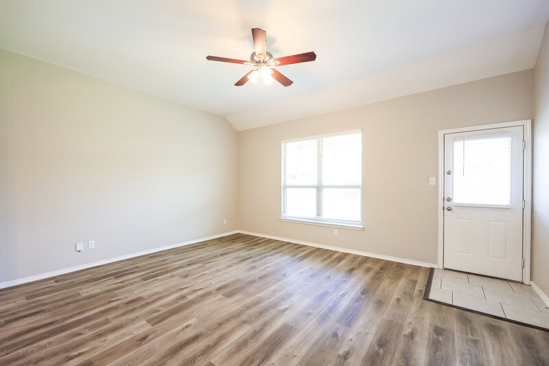 2,010/Mo, 9719 Belmore Cove San Antonio, TX 78245 Living Room View