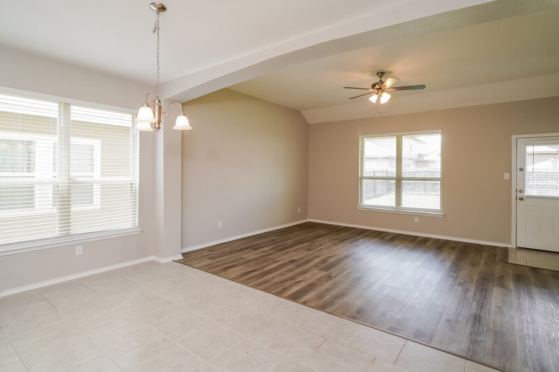 2,040/Mo, 9719 Belmore Cove San Antonio, TX 78245 Dining Room View