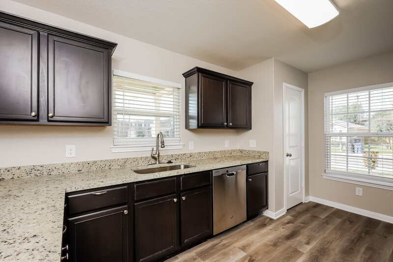 1,905/Mo, 3626 Southton Vw San Antonio, TX 78222 Kitchen View