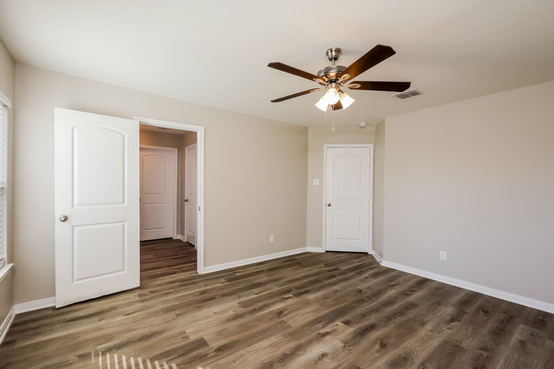 1,905/Mo, 3626 Southton Vw San Antonio, TX 78222 Main Bedroom View 2