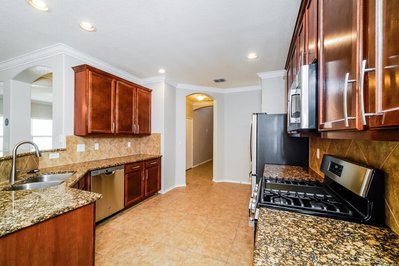 2,070/Mo, 419 Tequila Rnch San Antonio, TX 78245 Kitchen View 2