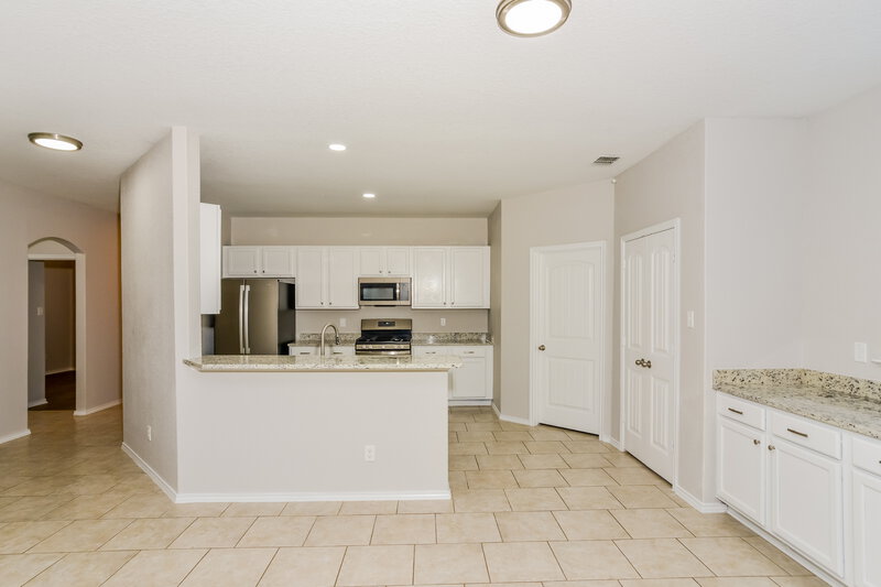 1,625/Mo, 3210 Saylers Crk San Antonio, TX 78245 Kitchen View