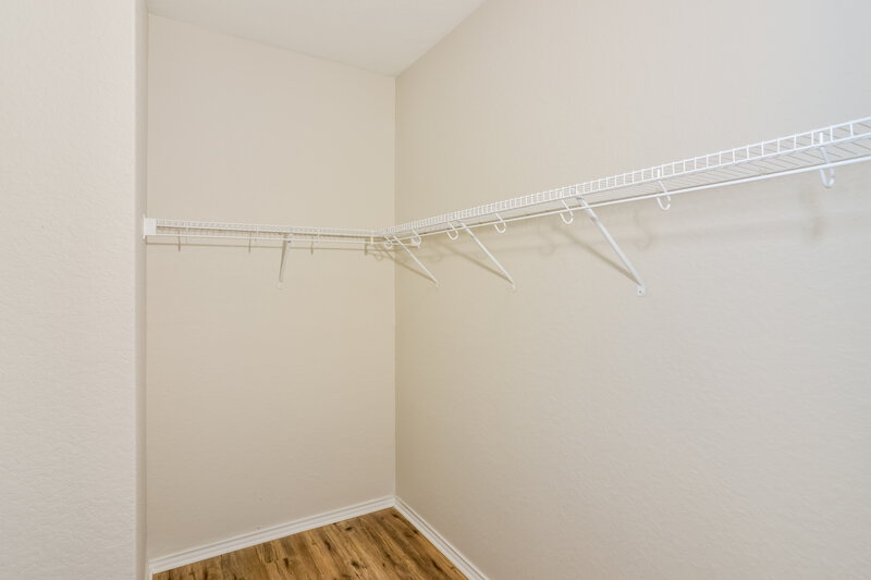 1,625/Mo, 3210 Saylers Crk San Antonio, TX 78245 Walk In Closet View