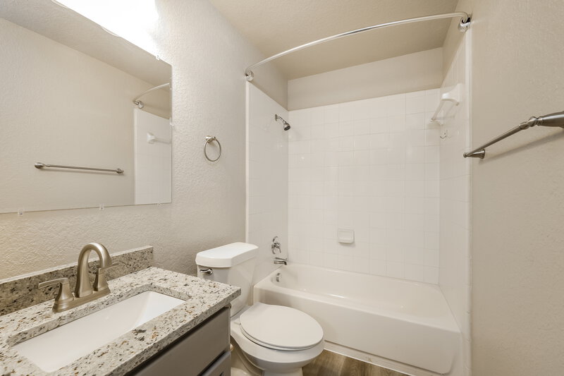 1,740/Mo, 2742 Moon Rock Converse, TX 78109 Bathroom View